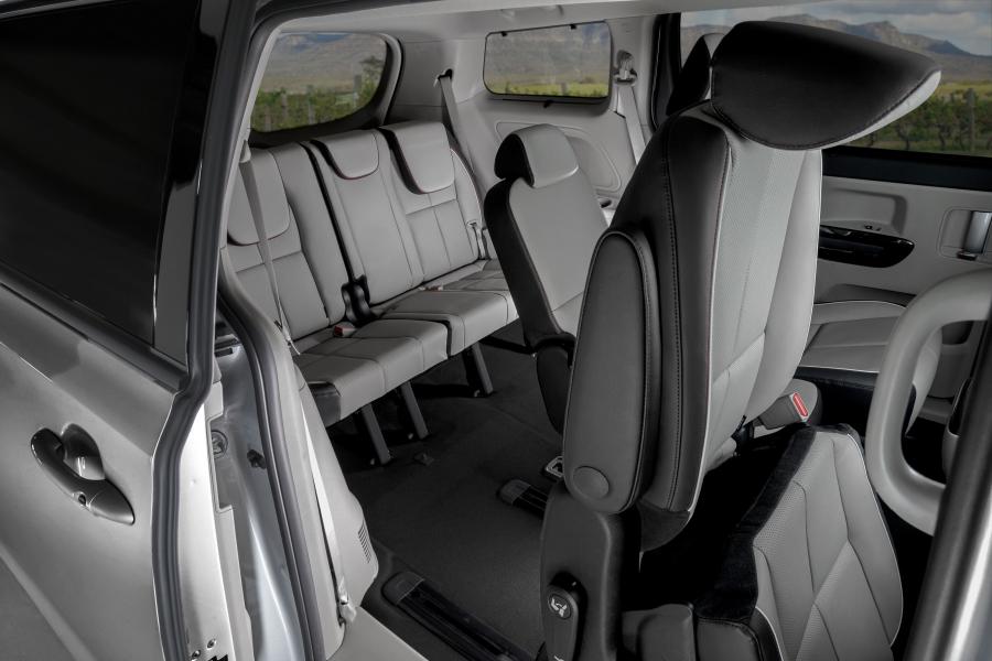 Интерьер Kia Carnival Platinum (YP) 2018 года  (AU) (фото 11 из 12)